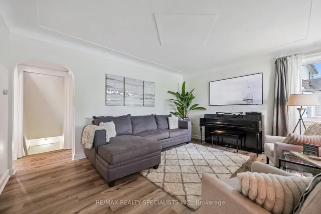 Additional image 8 of 33 Hamel Ave