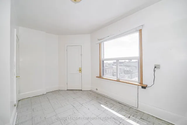 Additional image 26 of 12 Earlscourt Ave