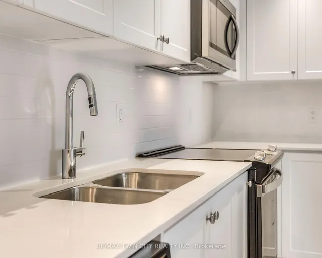Additional image 18 of 55 Duke St Unit 1201
