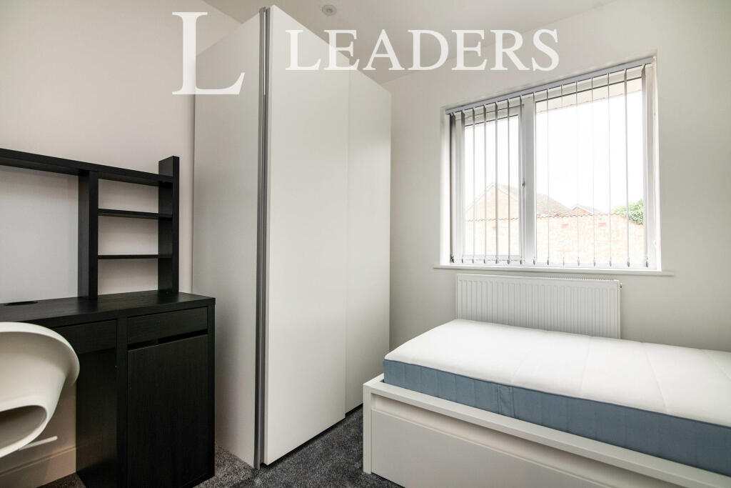 Additional image 8 of Room 4, Adams Hill, 32