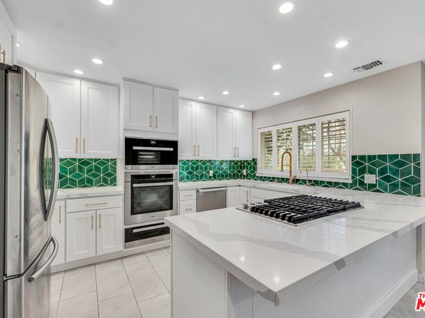 20950 Oxnard St APT 34, Woodland Hills, CA 91367
