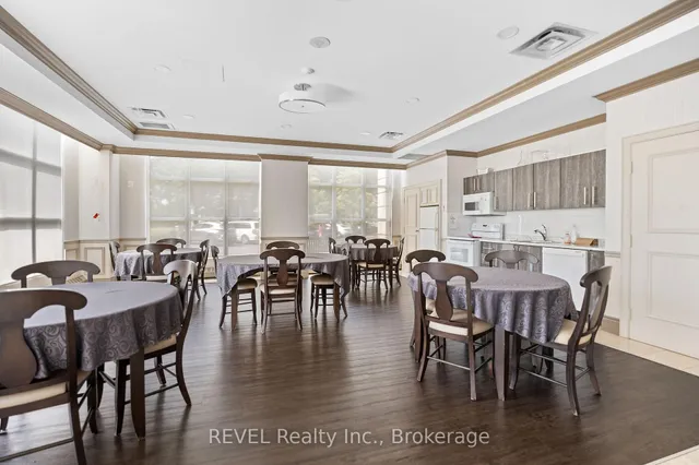 Additional image 35 of 442 Maple Ave Unit 905