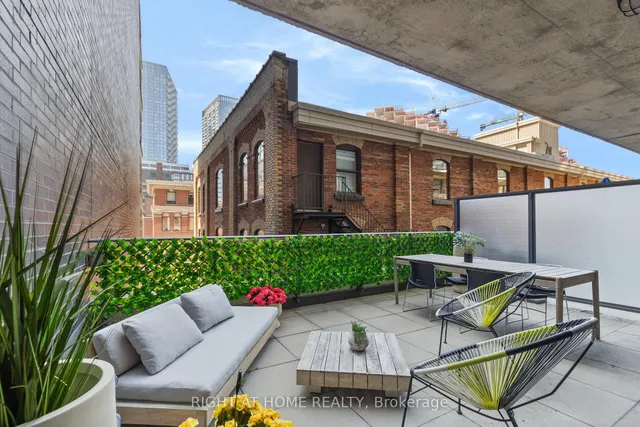 Additional image 23 of 478 king St Unit 312