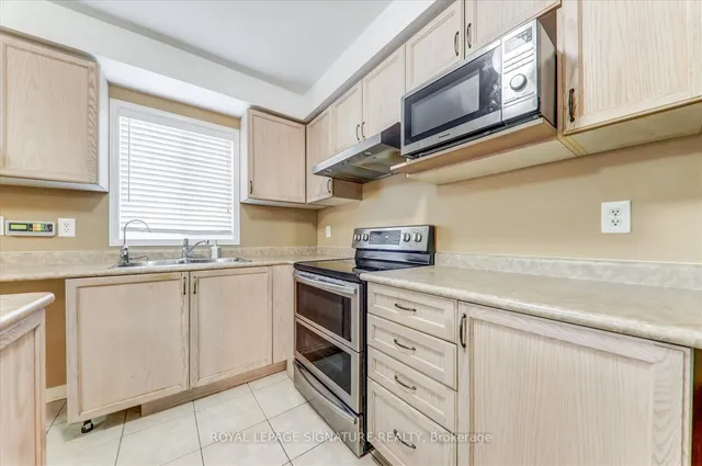 Additional image 11 of 72 Fairhill Ave