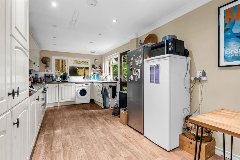 Additional image 4 of Burnham Green Road, Welwyn