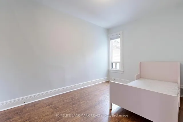 Additional image 23 of 692 Gerrard St