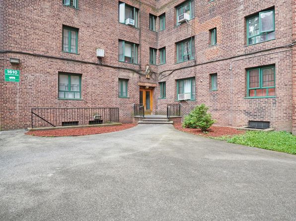 1610 Metropolitan Ave, Bronx, NY 