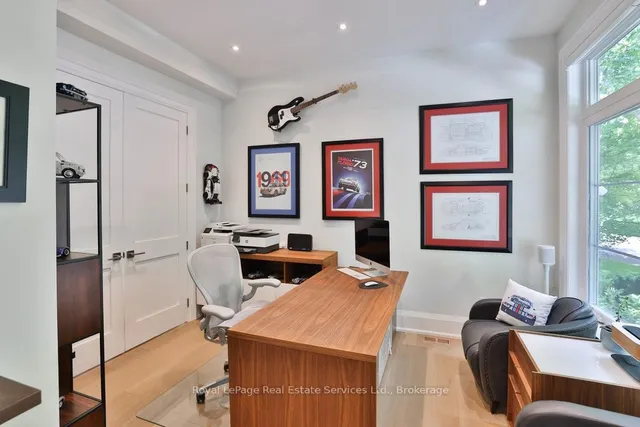 Additional image 19 of 182 Charnwood Dr