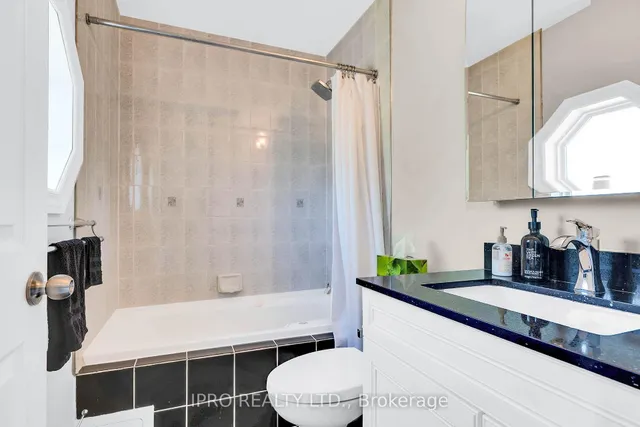 Additional image 21 of 12 Forestgrove Circ