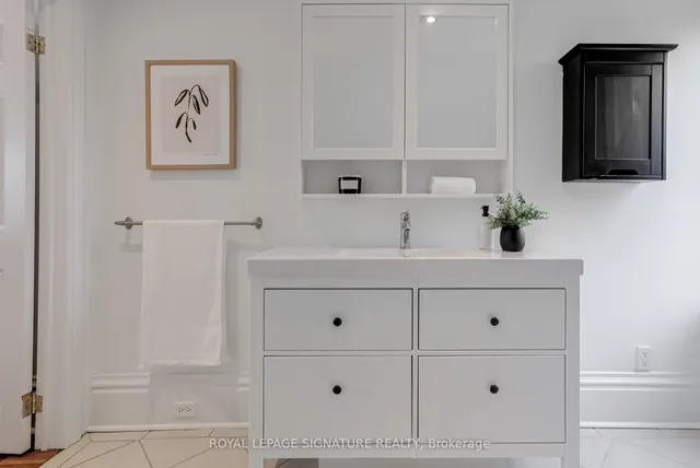 Additional image 30 of 20 Manning Ave