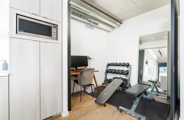 Additional image 4 of 21 Lawren Harris Sq Unit 416