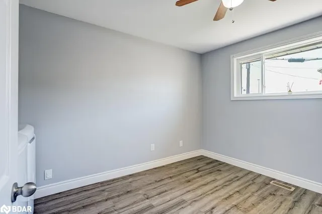 Additional image 16 of 42 Terrace Dr