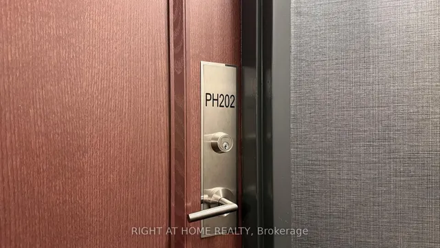 Additional image 9 of 1121 Steeles Ave Unit PH202