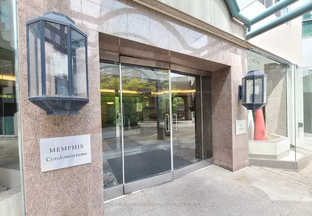 942 Yonge St Unit 806