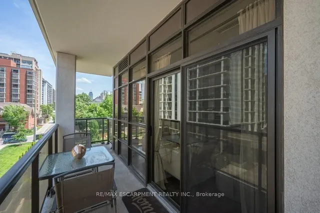 Additional image 24 of 90 Charlton Ave Unit 302