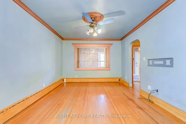 Additional image 10 of 27 Barker Ave