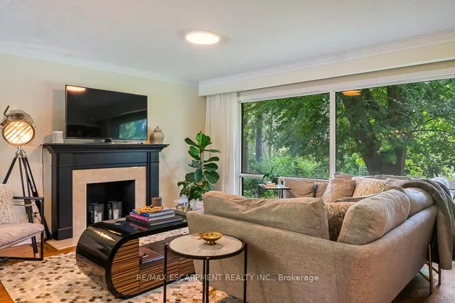 Additional image 6 of 237 Albion Ave