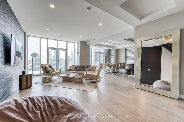 Additional image 7 of 220 George St Unit 1105