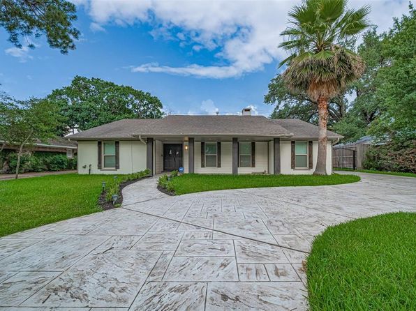 2402 Chimney Rock Rd, Houston, TX 77056