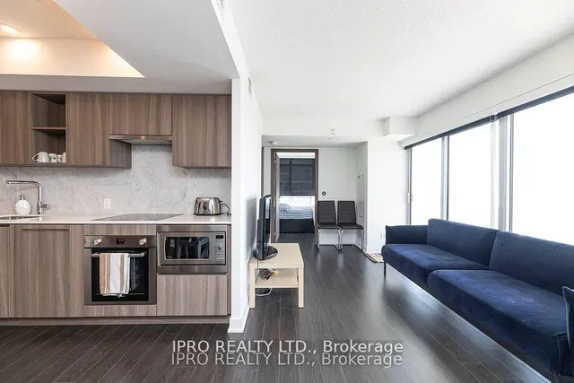 Additional image 17 of 19 Bathurst St Unit 2311