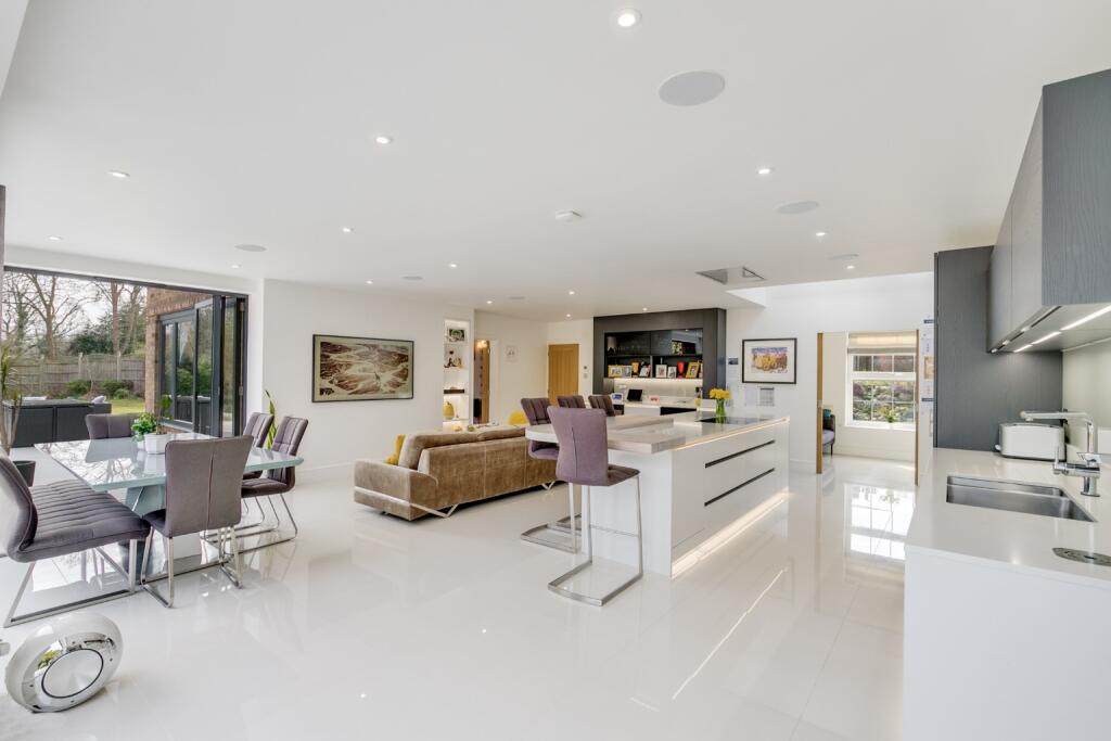 Additional image 9 of Stonemead, Welwyn Garden City, Hertfordshire, AL8 7LX