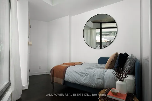 Additional image 16 of 1201 Dundas St Unit 302