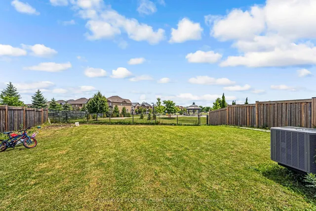 Additional image 42 of 43 Sussexvale Dr