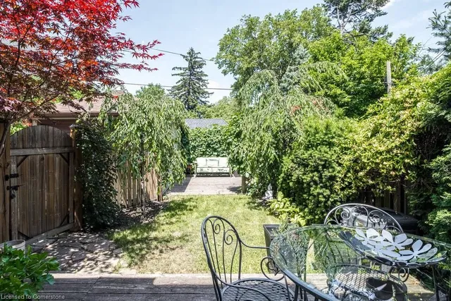 Additional image 35 of 39 Maplewood Ave