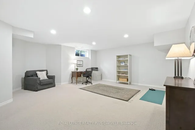 Additional image 34 of 232 Lexington Rd