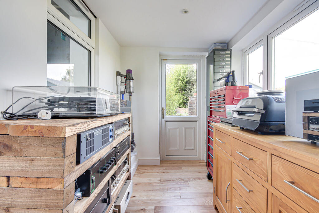 Additional image 21 of Cheverells Close, Markyate, Hertfordshire, AL3