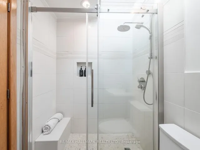 Additional image 33 of 81 Woodycrest Ave