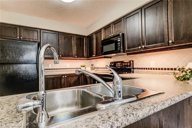 Additional image 8 of 54 Huck Cres