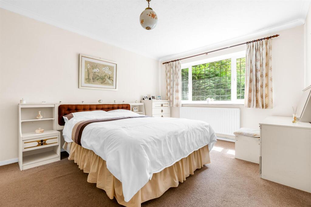 Additional image 11 of Broom Hill, Welwyn