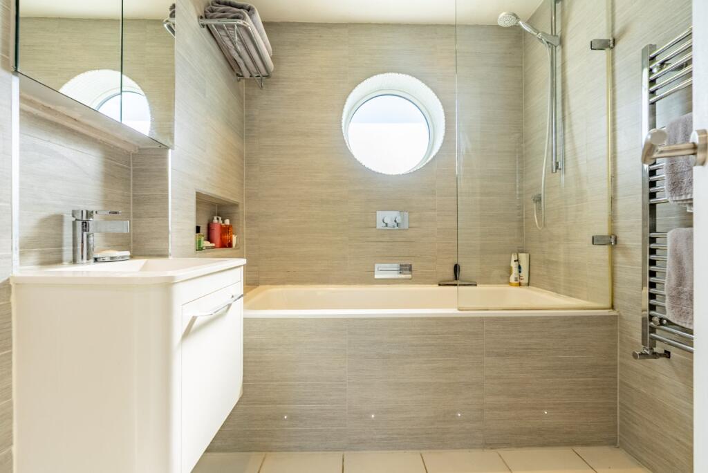 Additional image 17 of East Mount, Wheathampstead, St. Albans, Hertfordshire, AL4
