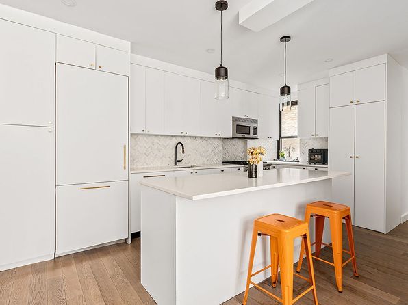215 W 78th St APT 2C, New York, NY 10024