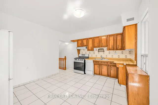 Additional image 8 of 889 Palmerston Ave