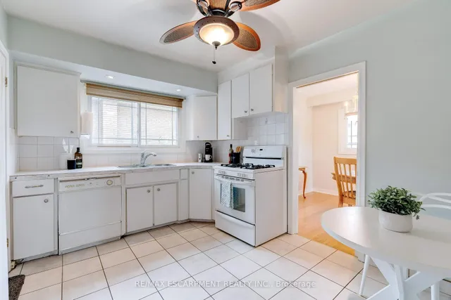 Additional image 12 of 224 Glenholme Ave