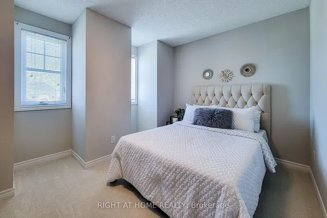 房产图片 16 - 1380 Costigan Rd 单元 33