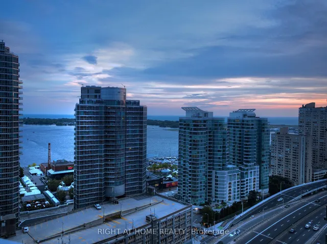 Additional image 15 of 12 York St Unit 1905