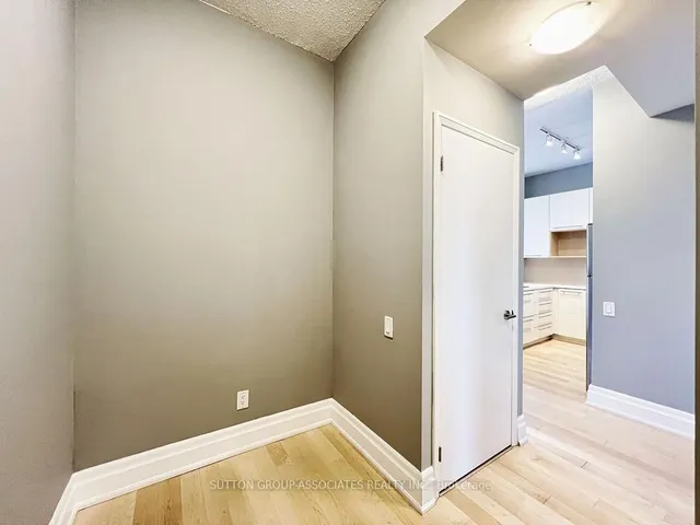 Additional image 11 of 21 Carlton St Unit 1909