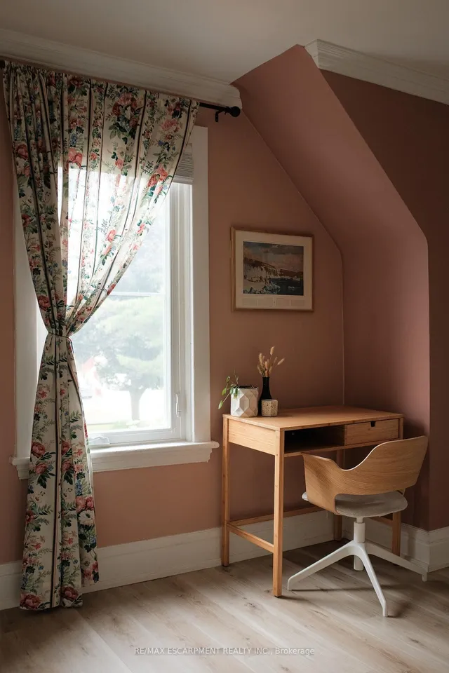 房产图片 26 - 505 Queensdale Ave