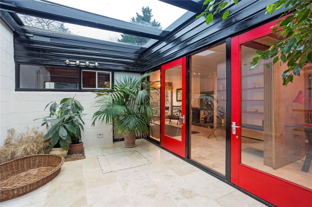 Additional image 13 of The Ryde, Hatfield, Hertfordshire, AL9