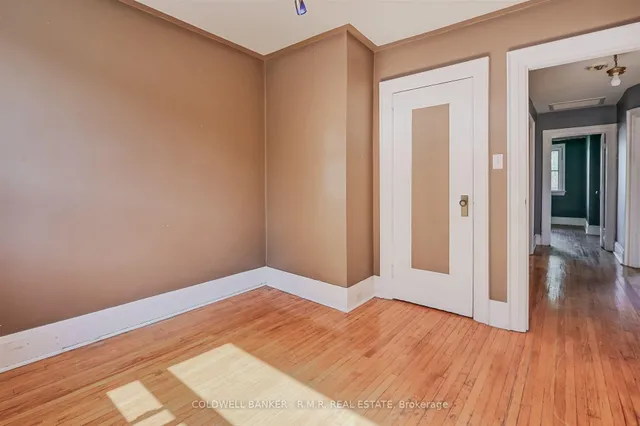 Additional image 28 of 22 Glendale Ave