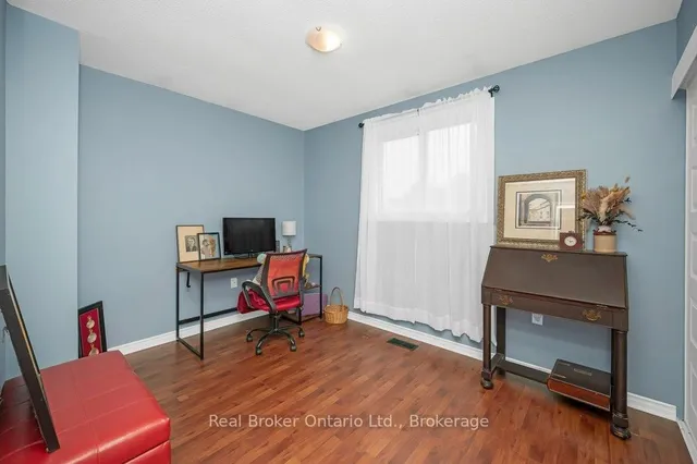 Additional image 14 of 2302 Malcolm Cres