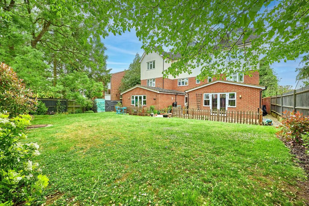 Cedar Court, St. Albans, Hertfordshire, AL4