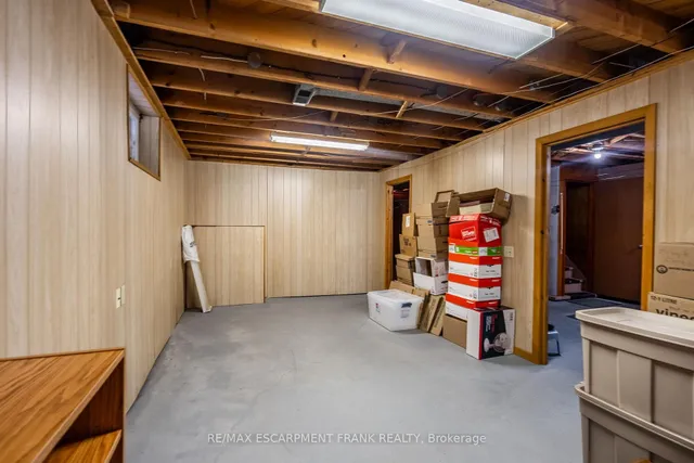 房产图片 37 - 218 BOWMAN 街