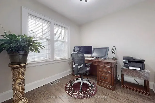 Additional image 3 of 182 Duplex Ave