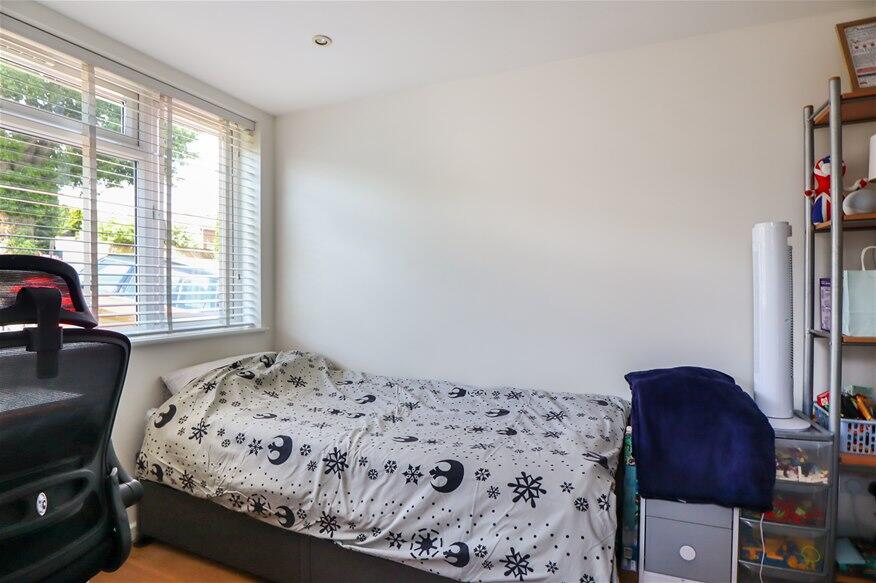 Additional image 7 of Farm Close, Harpenden, AL5