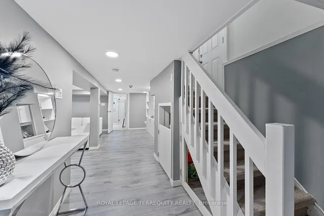 Additional image 36 of 7 Roe Ave