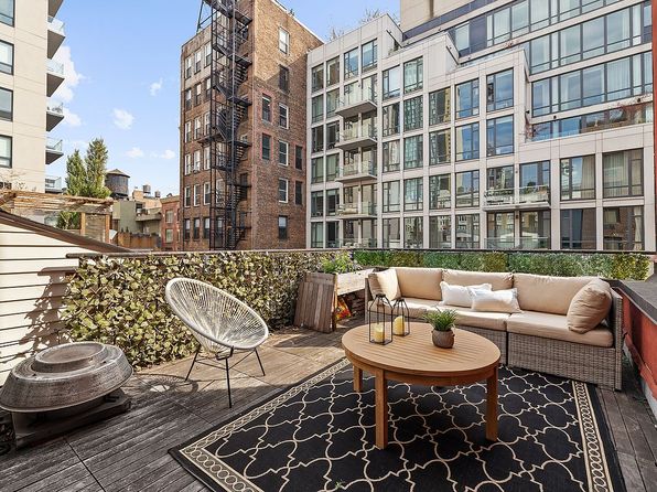 140 W 23rd St, New York, NY 10011